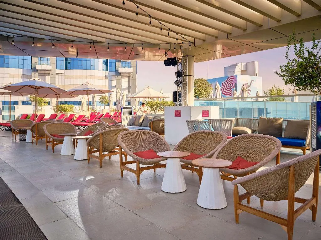 Bar, NH Collection Dubai The Palm, Dubai