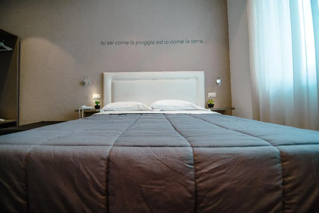 TRIPLE DELUXE Room, Hotel Bruman Salerno, Naples