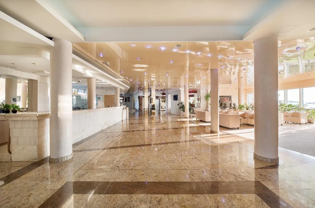 Lobby, Punta, Split
