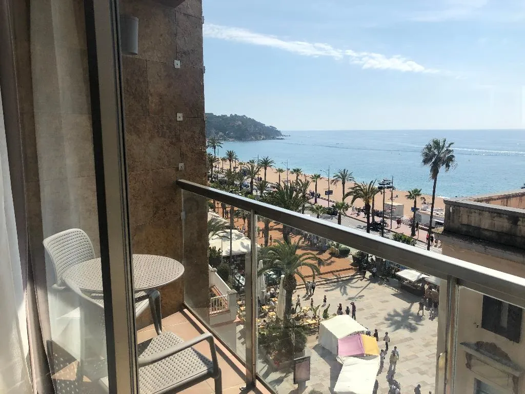 Double or Twin SEA VIEW Room, Metropol Hotel, Costa Brava
