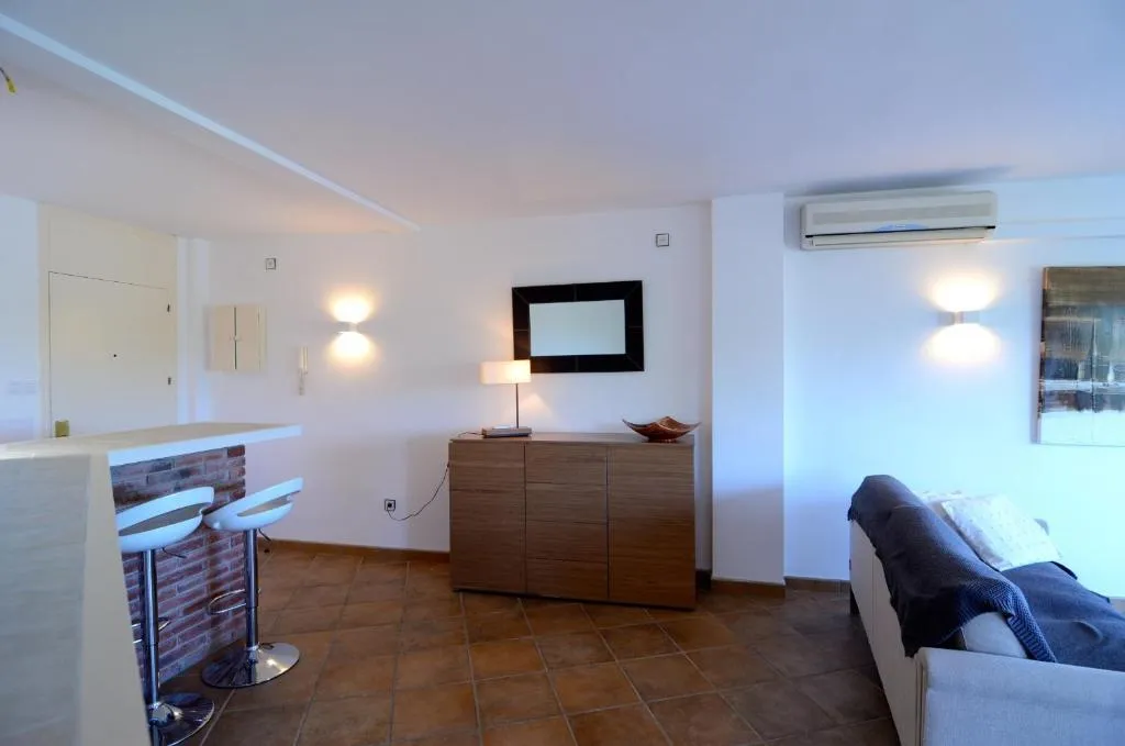 APARTMENT CAPACITY 6 TWO BEDROOMS Room, Medes Park, Costa Brava