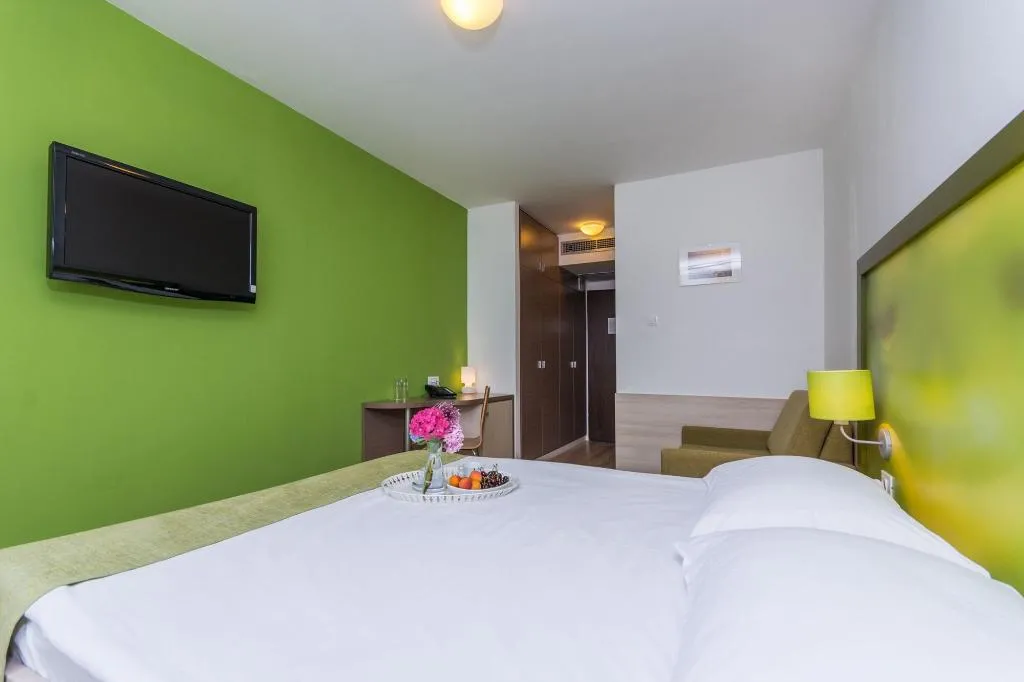 Room, Vista, Istria