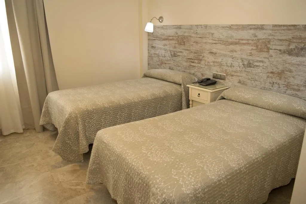 Room, Caballero Errante, Madrid