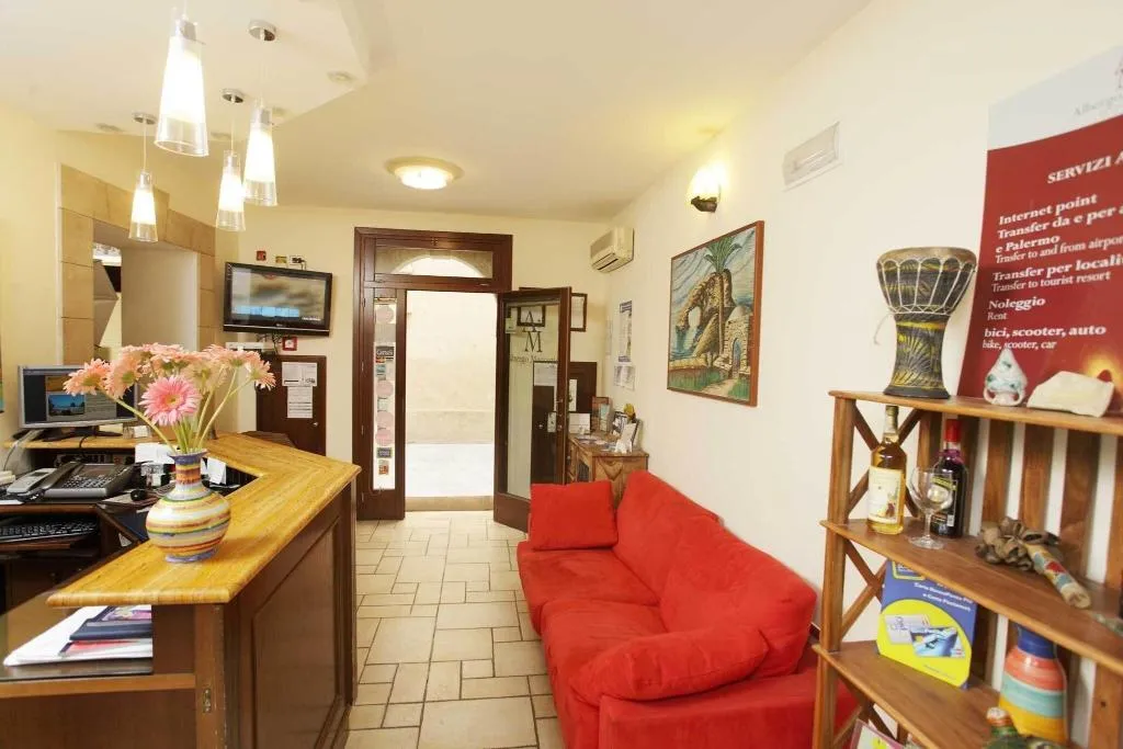 Lobby, Albergo Maccotta, Palermo