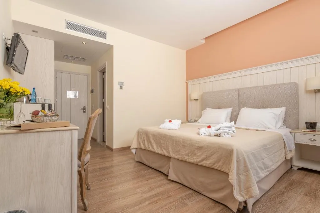 Double or Twin GARDEN VIEW Room, Art Hotel Debono, Corfu