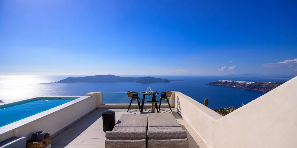 SUITE DELUXE WITH PRIVATE POOL Room, Andromeda Villas, Santorini