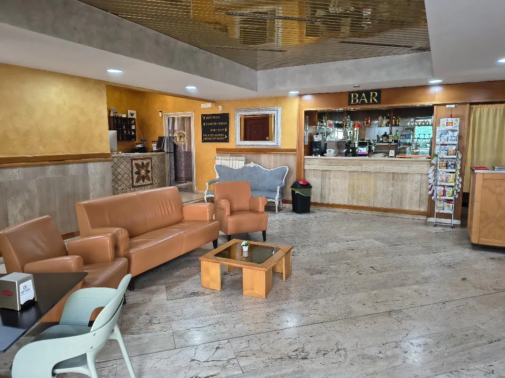 Lobby, Hotel Colosseo Colleferro, Rome