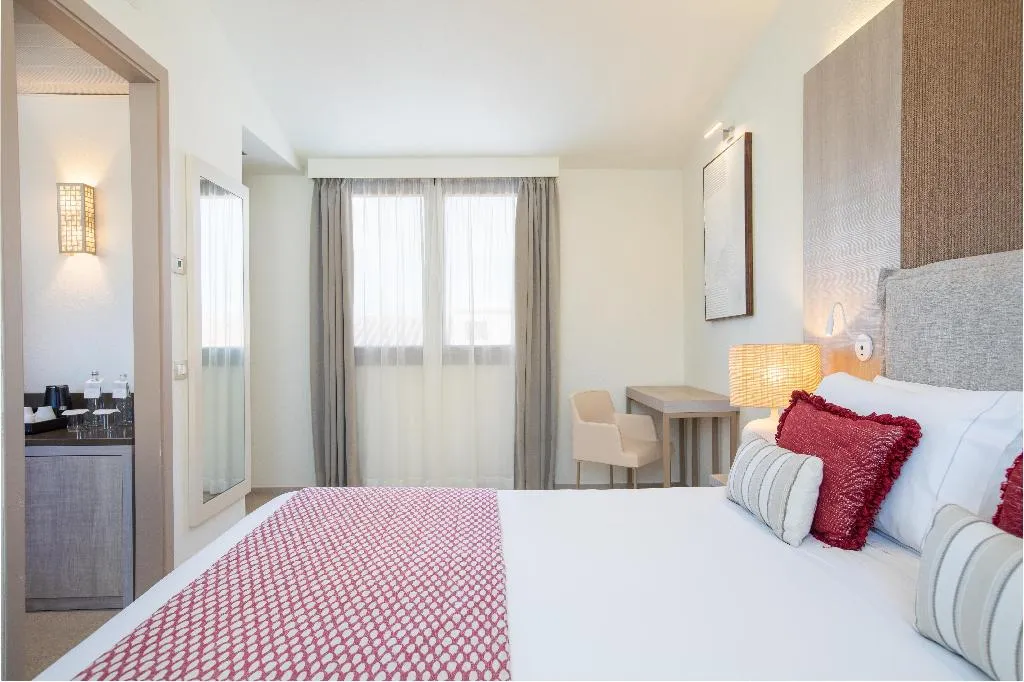 DOUBLE DELUXE KING BED Room, Mangia's Santa Teresa Sardinia, Curio Collection, Olbia