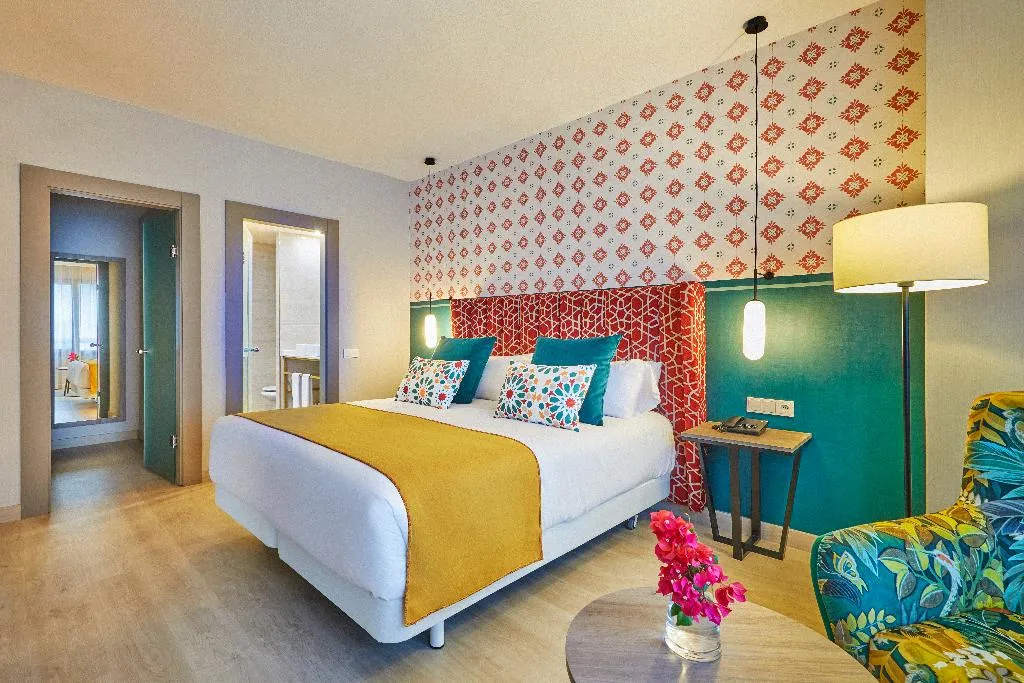 SUITE WITH TERRACE Room, Hesperia Sevilla, Seville