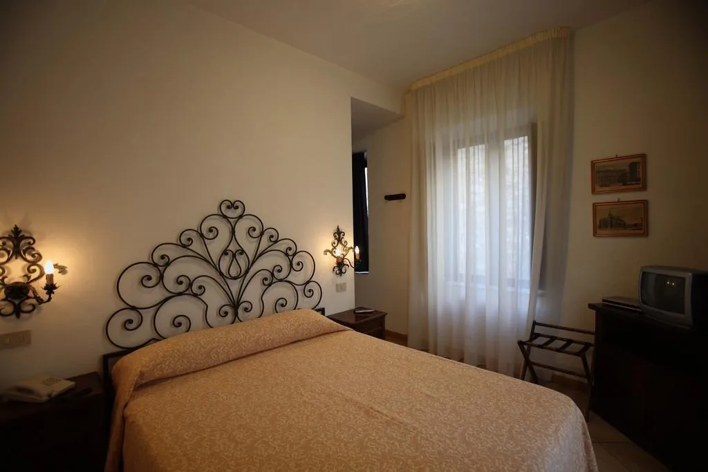 General view, Del Corso, Taormina