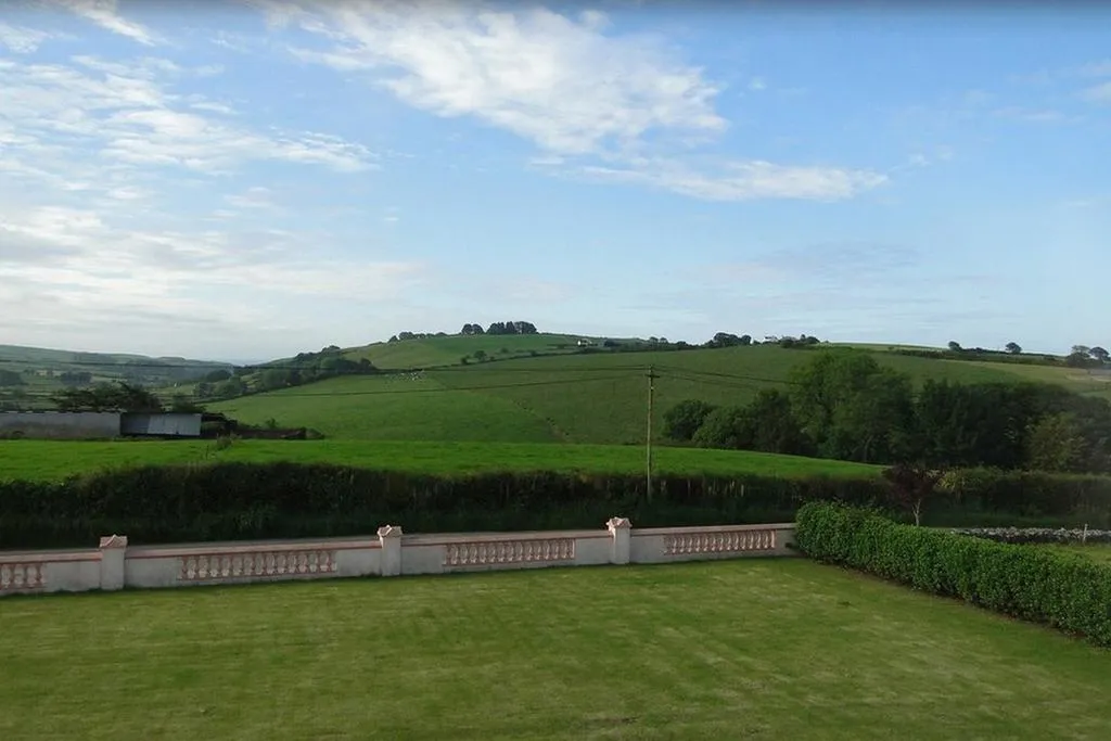 Sports and Entertainment, An Rosalithir, Cork