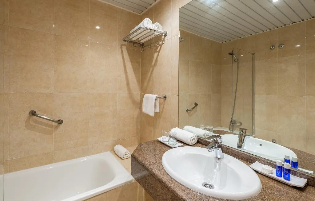 DOUBLE SIDE SEA VIEW Room, Hotel Las Arenas Affiliated by Meliá, Costa Del Sol