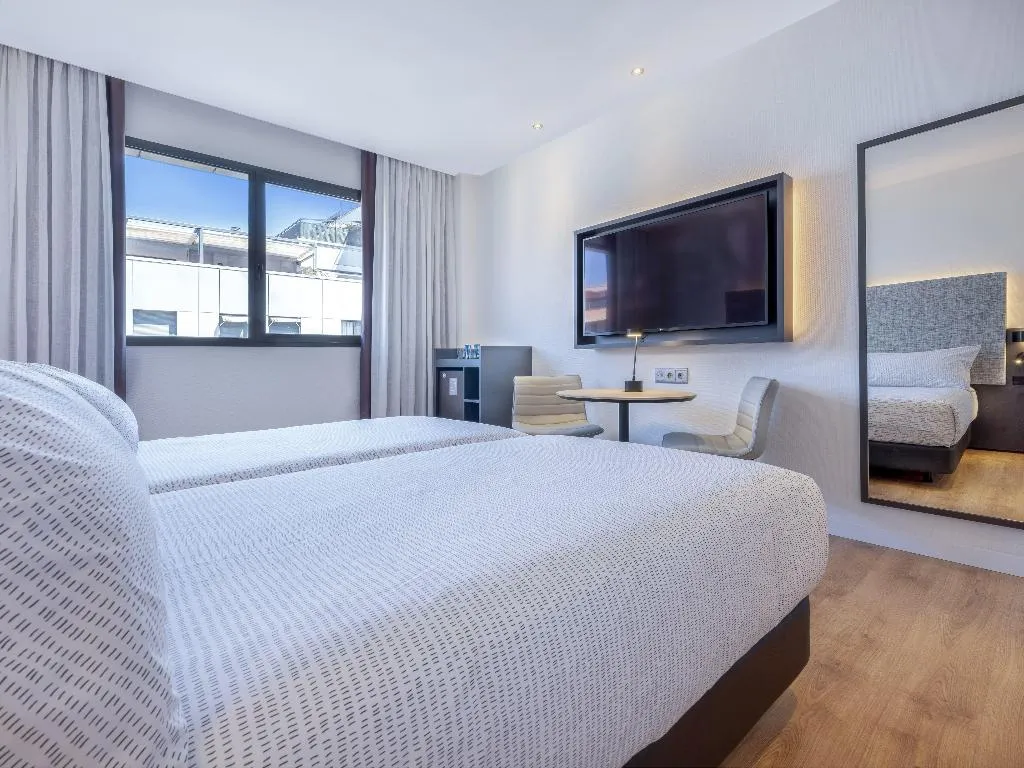 Double or Twin POOL VIEW Room, Innside Valencia Oceanic, Valencia