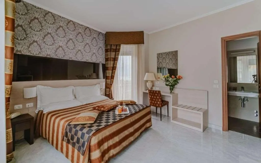 Room, Flora Hotel, Milan