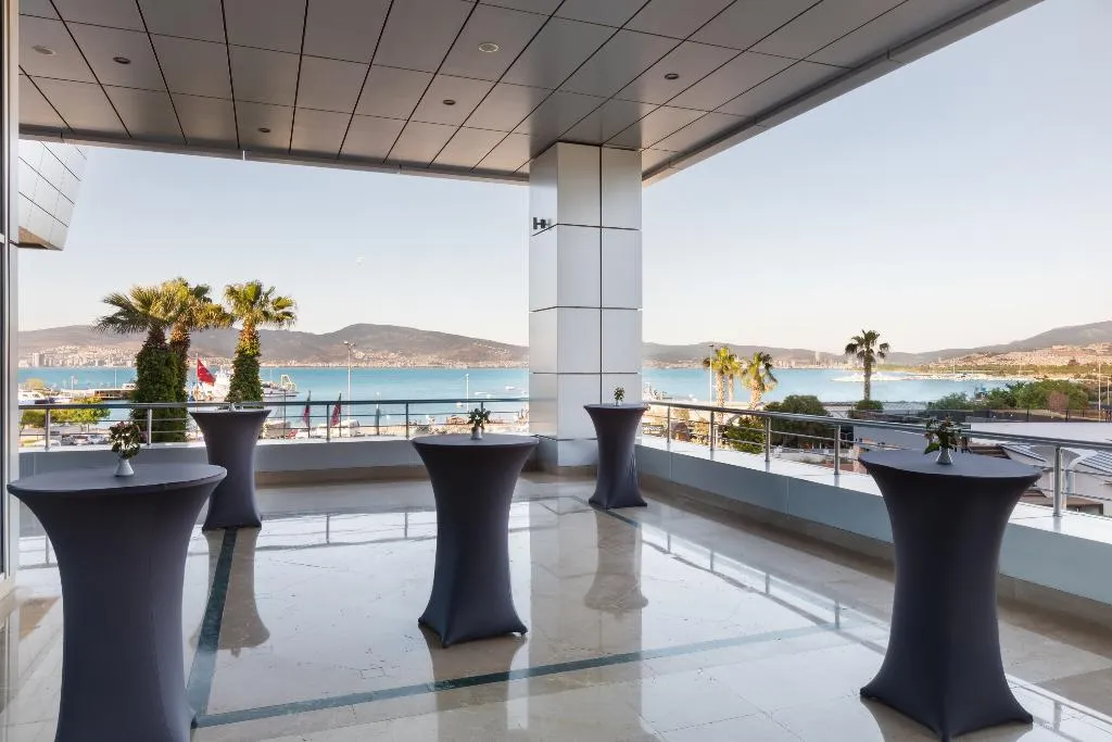 Terrace, Wyndham Grand Izmir Ozdilek Thermal & Spa, Izmir