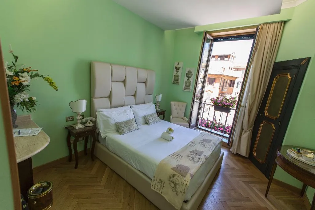DOUBLE DELUXE WITH BALCONY Room, Royal Suite Trinità dei Monti, Rome