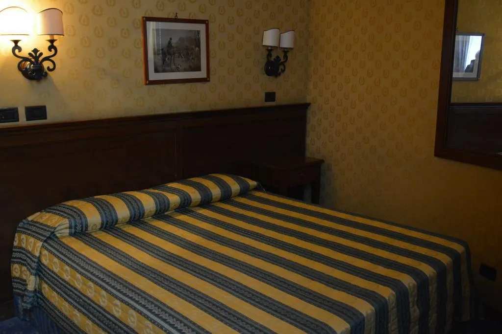 TRIPLE STANDARD Room, Boutique Hotel Coppedè, Rome