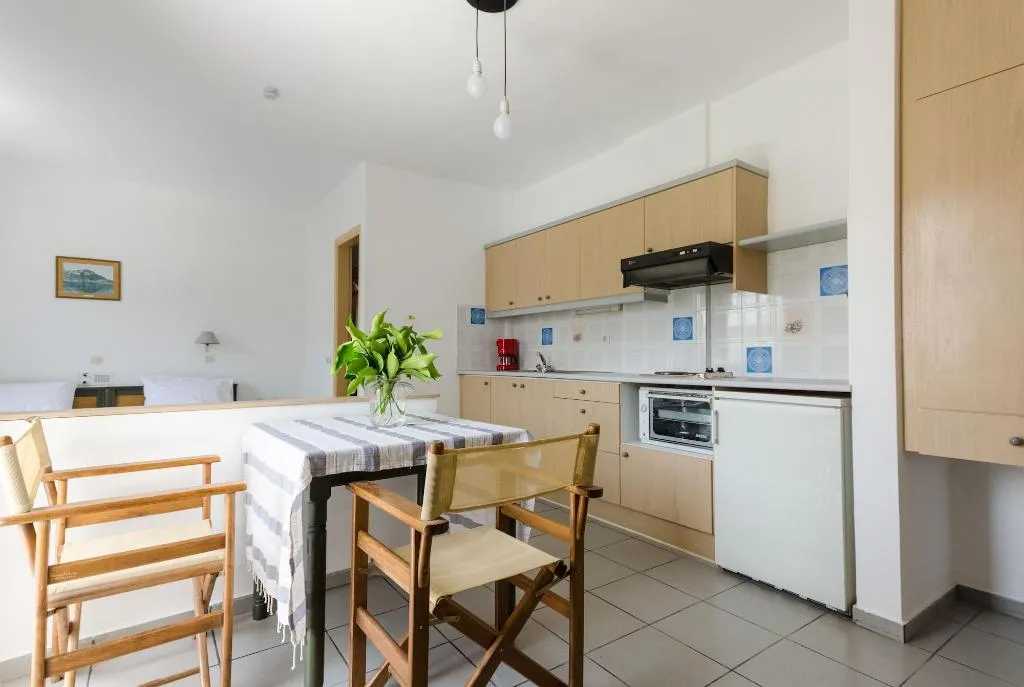 Room, Happiness Apartments, Crete