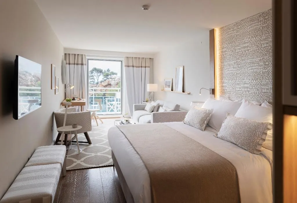 DOUBLE DELUXE SEA VIEW WITH BALCONY Room, Bellevue Dubrovnik, Dubrovnik