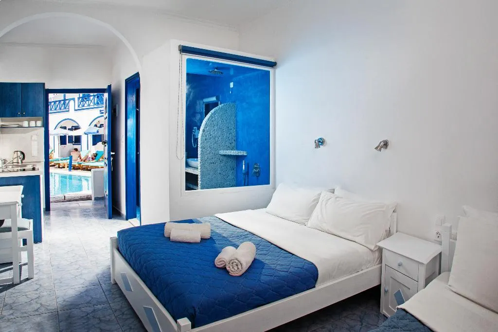 TRIPLE PARK VIEW Room, Roula Villa, Santorini