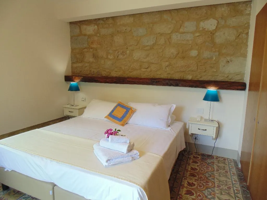DOUBLE DELUXE Room, Alimunera Hotel, Catania