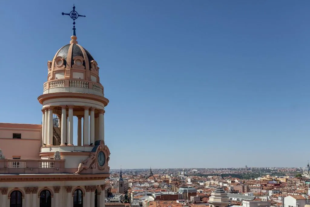 Terrace, Hostal Charlotte, Madrid