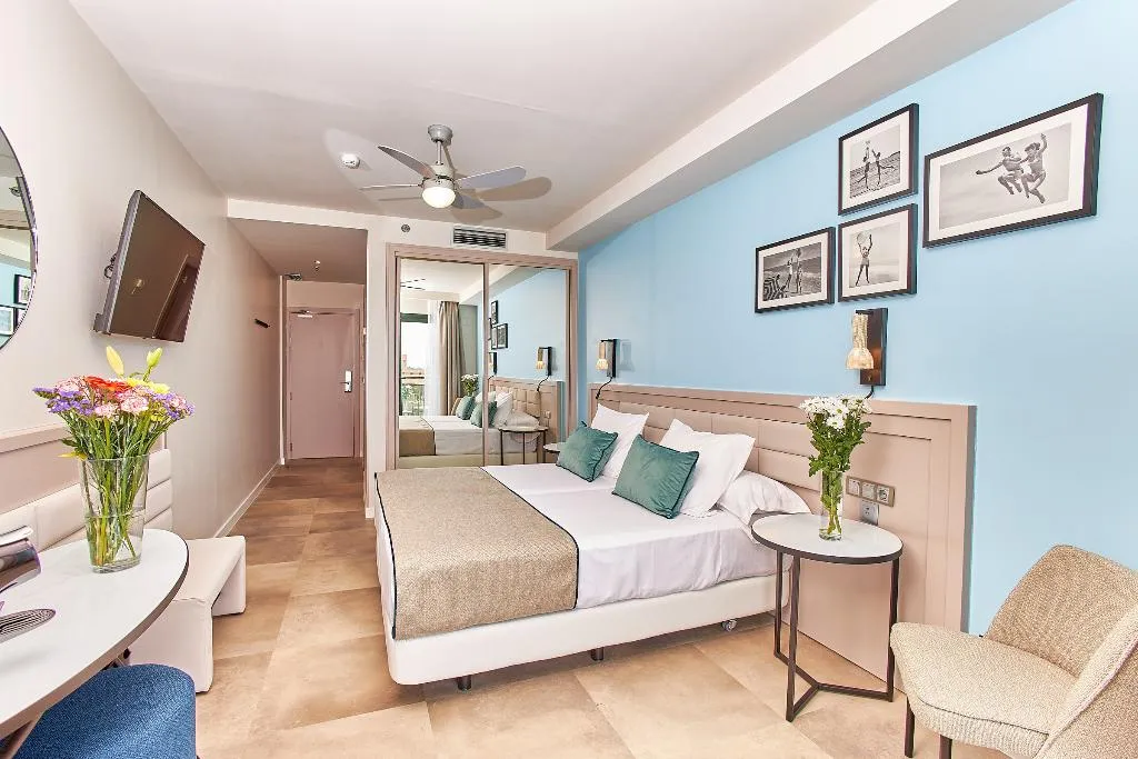 TRIPLE SUPERIOR Room, Leonardo Hotel Fuengirola Costa del Sol, Costa Del Sol