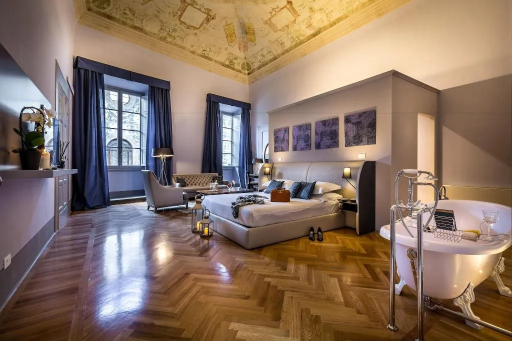 General view, Palazzo Ridolfi, Florence