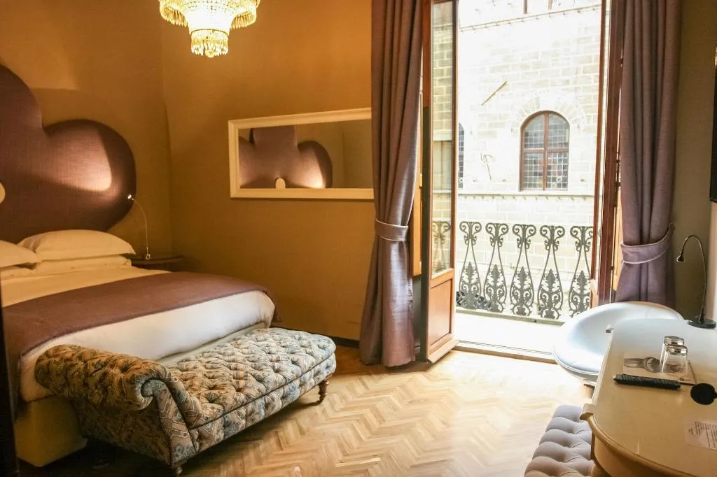 Room, Palazzo Gallery, Florence