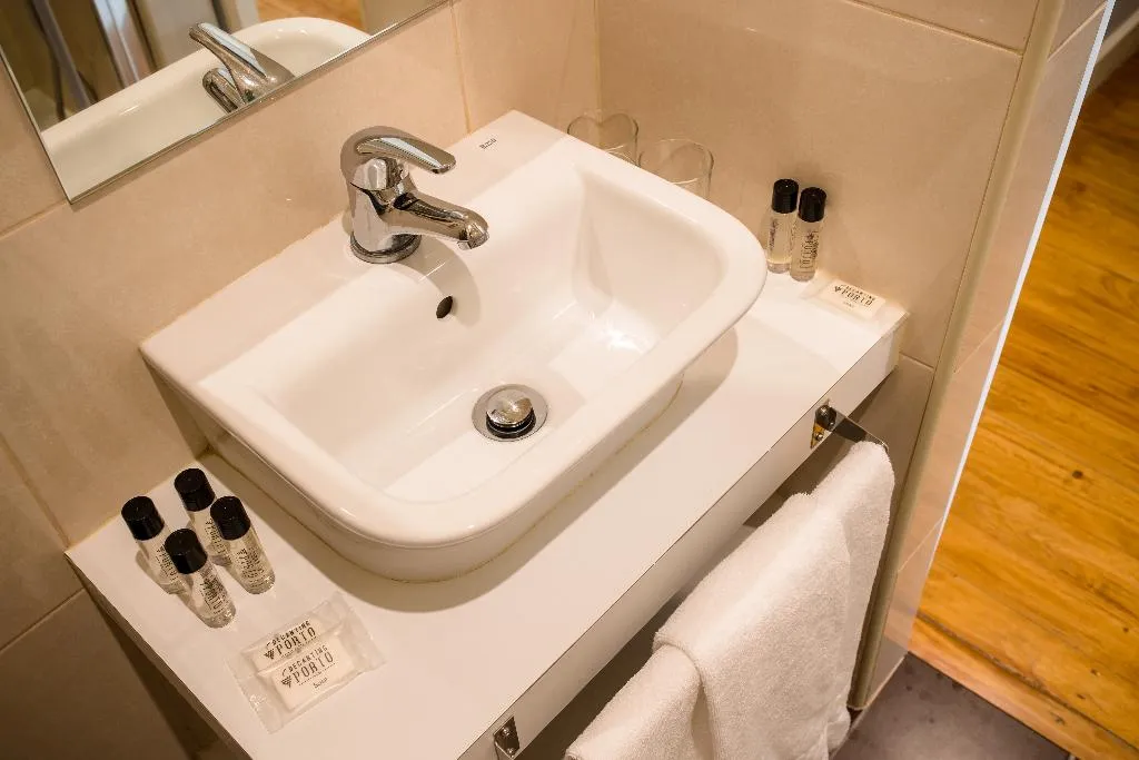 DOUBLE STANDARD Room, Decanting Porto House, Porto