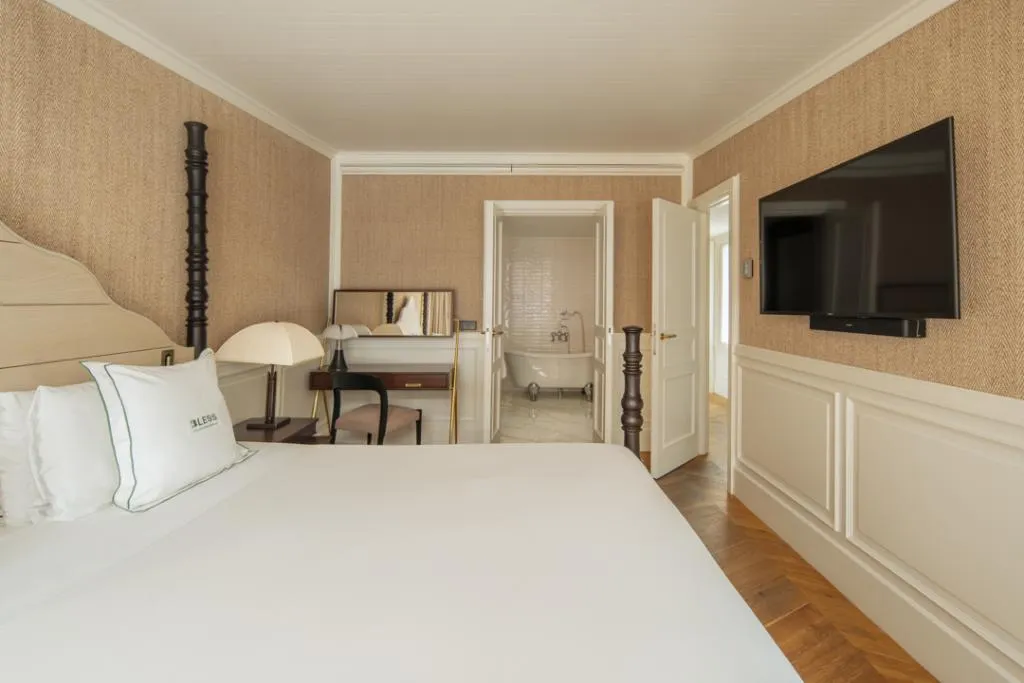 SINGLE KING BED WITH JACUZZI Room, Bless Hotel Madrid, a member of The Leading Hotels, Madrid