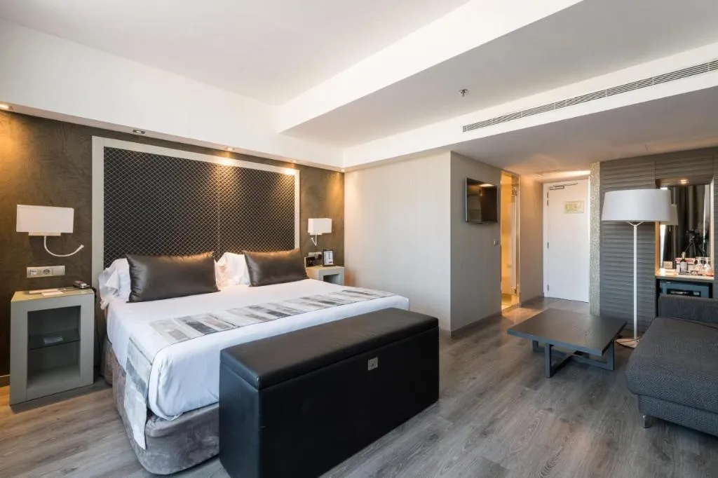 Room, Catalonia Square, Barcelona