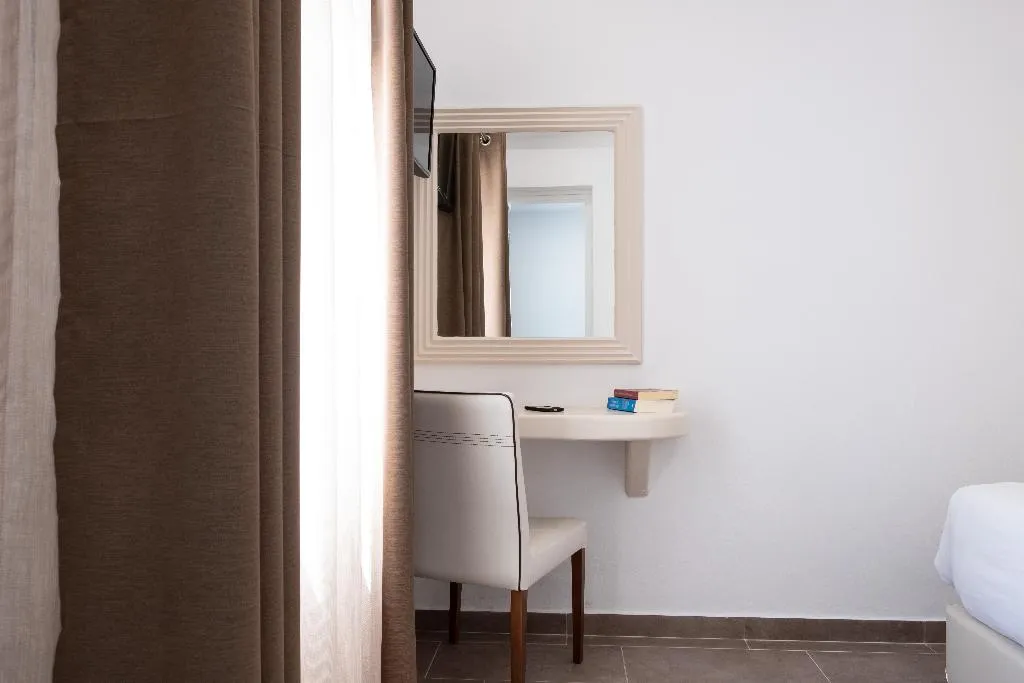 APARTMENT ONE BEDROOM Room, Tristhenia Hotel, Santorini