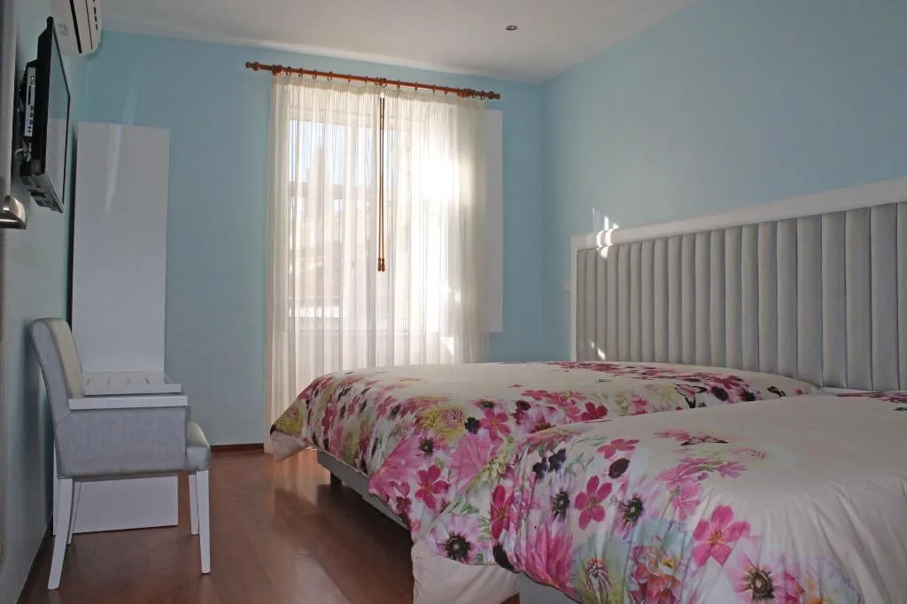 Room, Grande Oceano Guest House, Porto