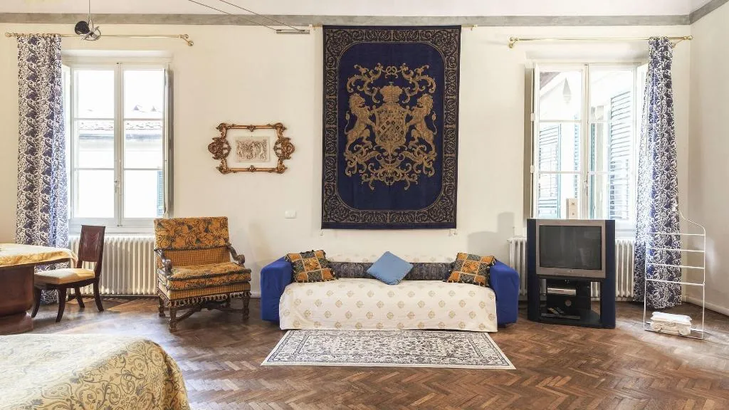 Room, Perla Js, Florence
