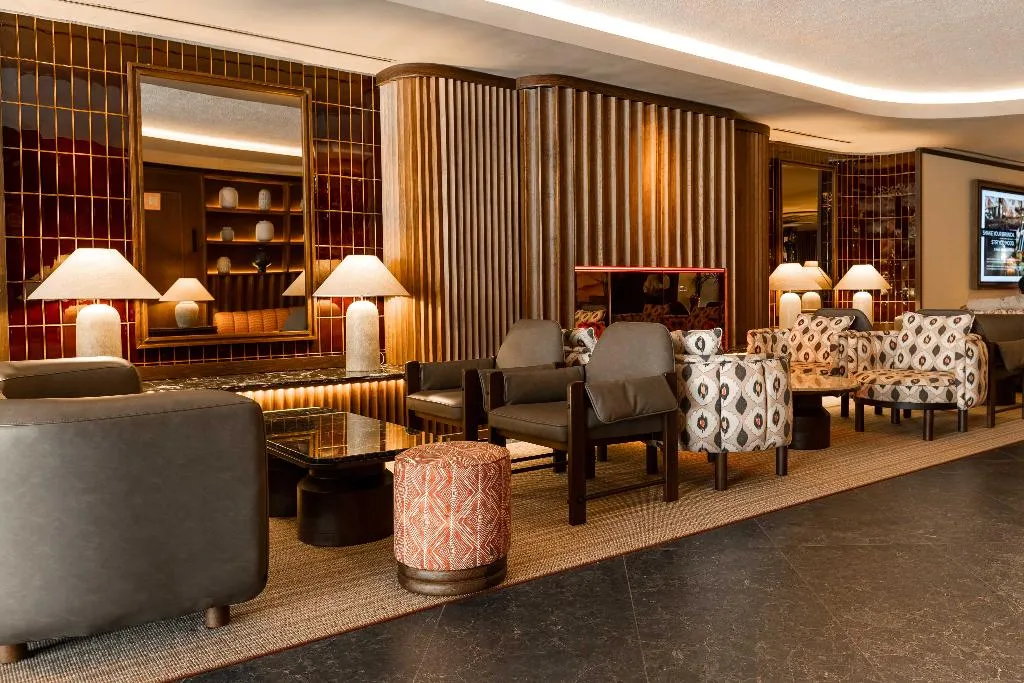Lobby, Evolution Valbom, Lisbon