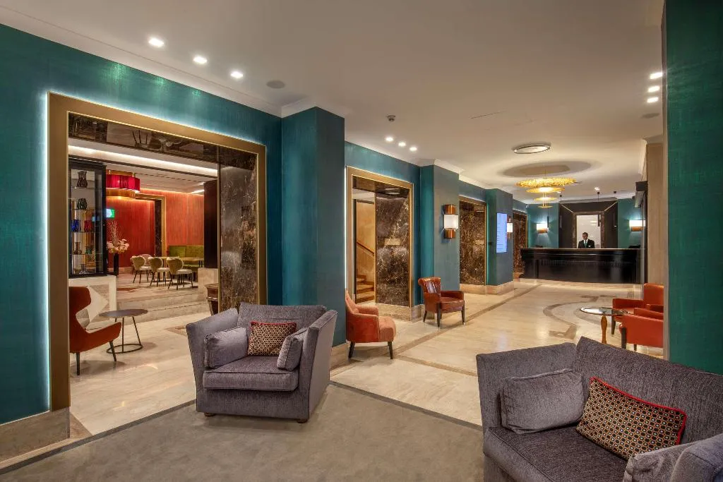 Lobby, Diana Roof Garden, Rome