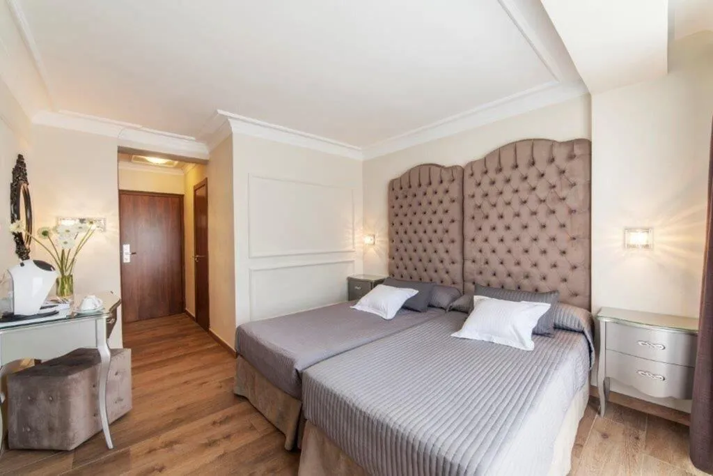 Double or Twin SUPERIOR POOL VIEW Room, Essence Hotel Boutique by Don Paquito, Costa Del Sol