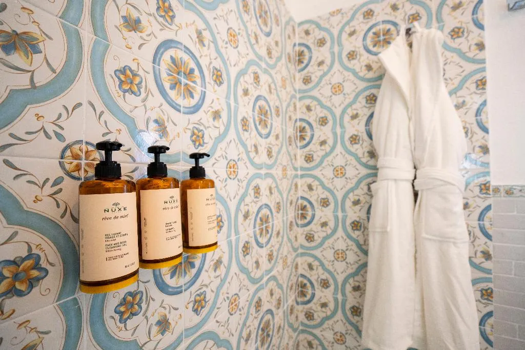 DOUBLE DELUXE SEA VIEW Room, Borgo Del Cannitello Romantic Boutique Resort, Palermo