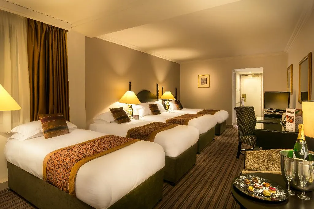 TRIPLE STANDARD Room, Ballsbridge Hotel, Dublin