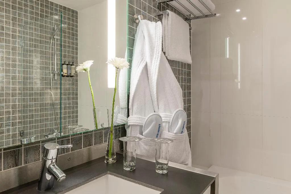 Double or Twin SUPERIOR Room, H10 Roma Citta, Rome