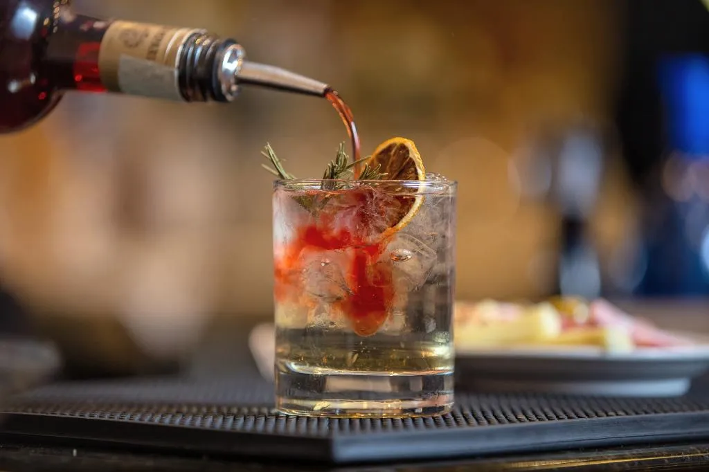 Bar, Dioscuri Bay Palace, Catania