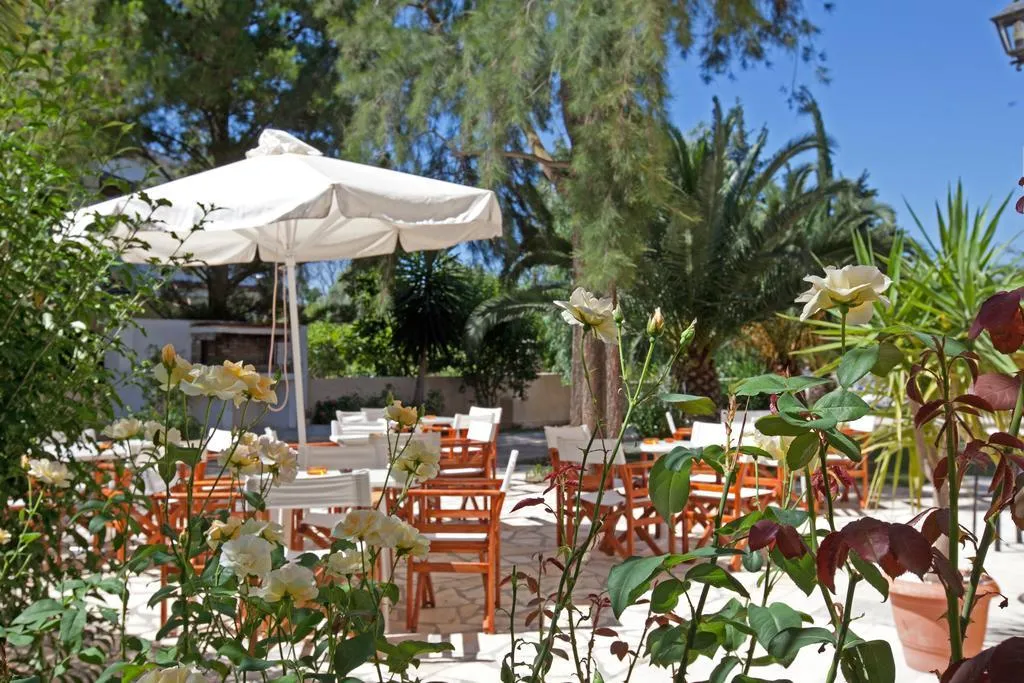 Bar, Milton, Corfu