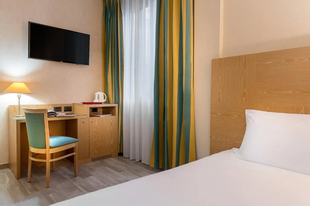 DOUBLE STANDARD Room, Best Western Cavalieri della Corona, Milan
