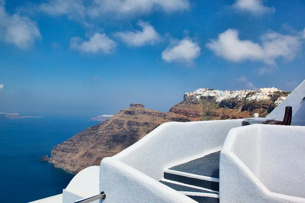 General view, Homeric Poems, Santorini