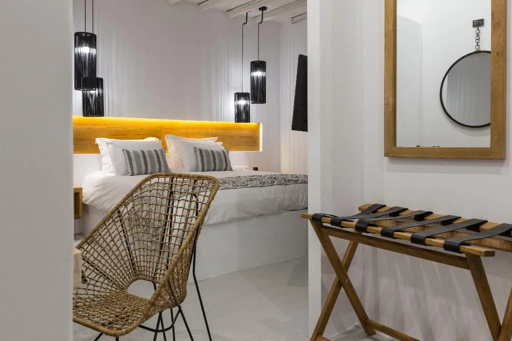 SUITE SUPERIOR WITH PRIVATE POOL Room, Mykonos Panormos Villas, Mykonos