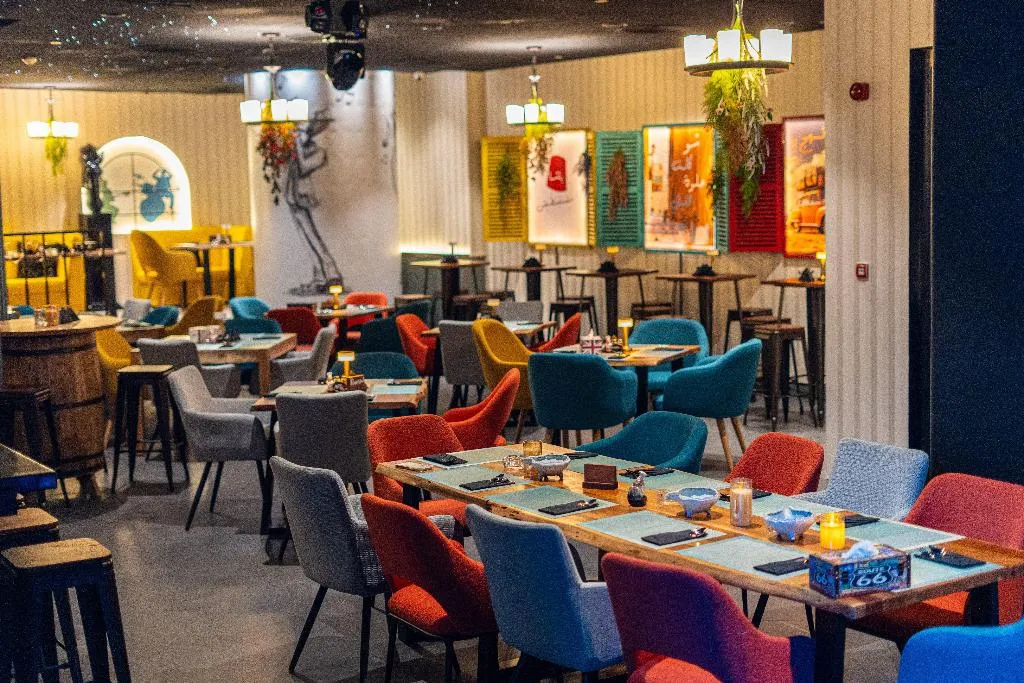 Restaurant, Crowne Plaza Jumeirah, Dubai