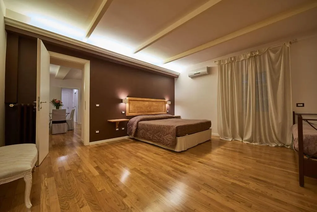 Room, B&B Le Stanze Del Duomo, Florence