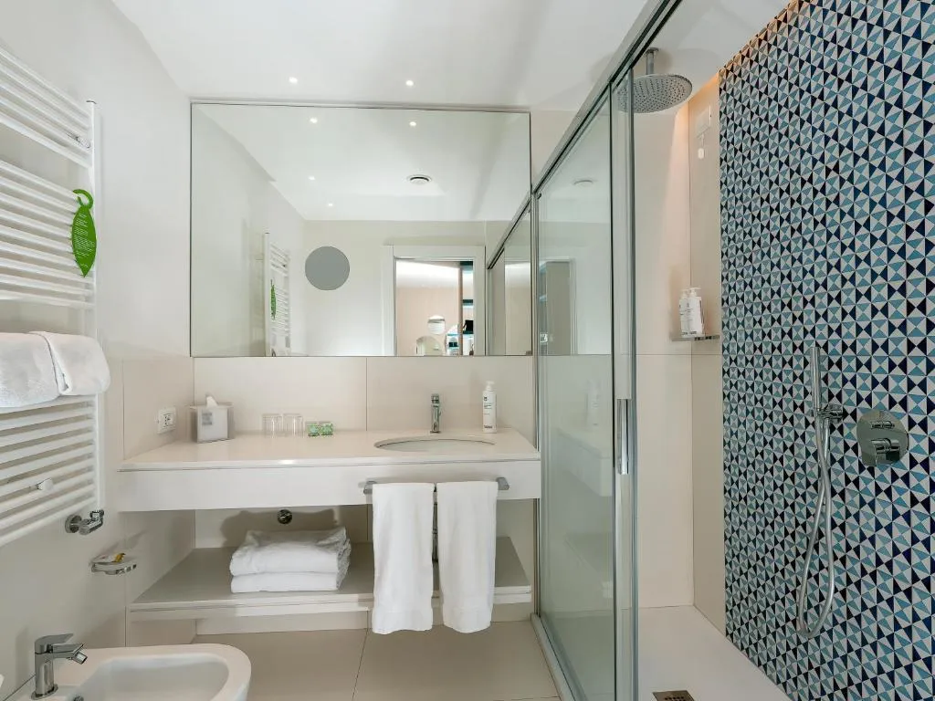 DOUBLE CLASSIC Room, Tirrenia Hotel, Naples
