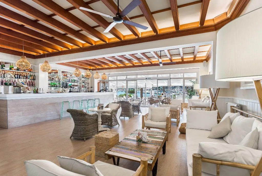 Bar, FERGUS Style Soller Beach, Majorca